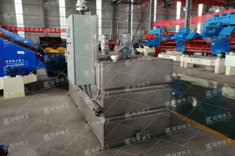 上图:自动加药系统